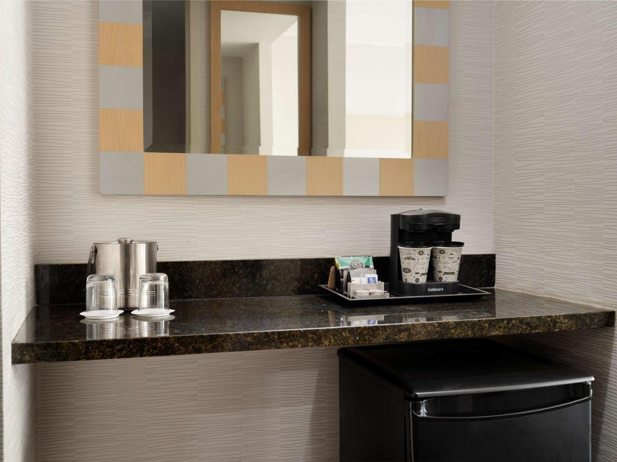 Doubletree By Hilton Hotel Philadelphia Center City Exteriör bild